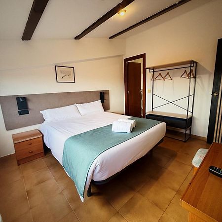 Hostal Legaz Funes ภายนอก รูปภาพ
