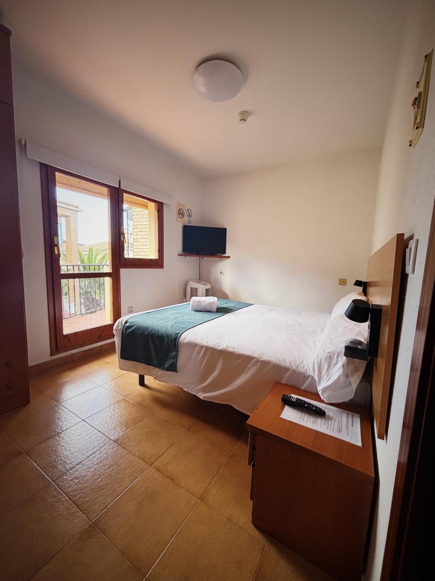 Hostal Legaz Funes ภายนอก รูปภาพ